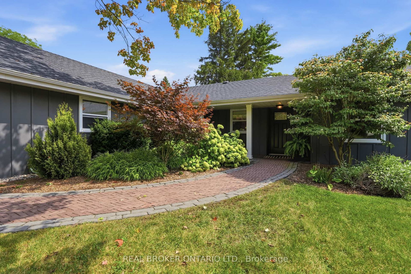 54 Mayfair Avenue • Hamilton, ON photo 5
