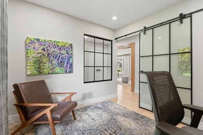 54 Mayfair Avenue • Hamilton, ON photo 8