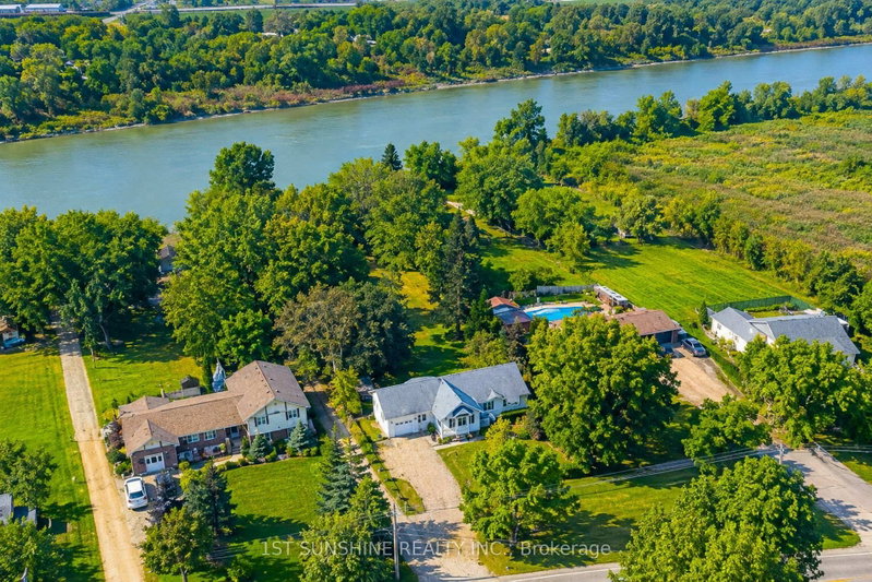 306 RIVERSIDE Drive