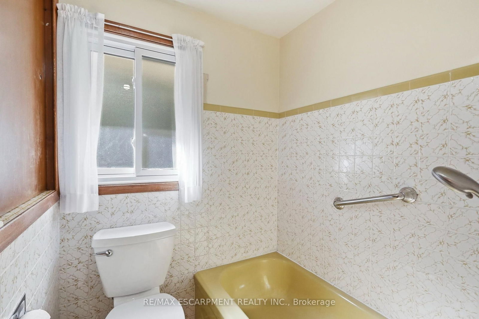 8 Norbert Street • Kitchener, ON photo 15