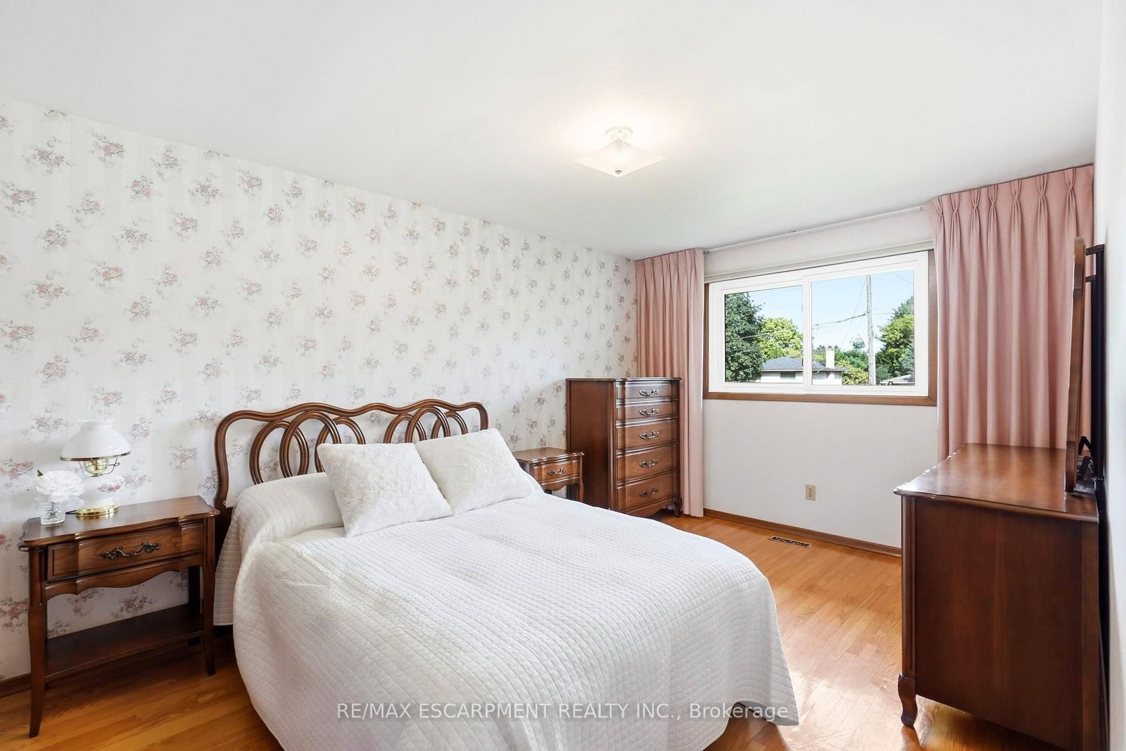 8 Norbert Street • Kitchener, ON photo 18