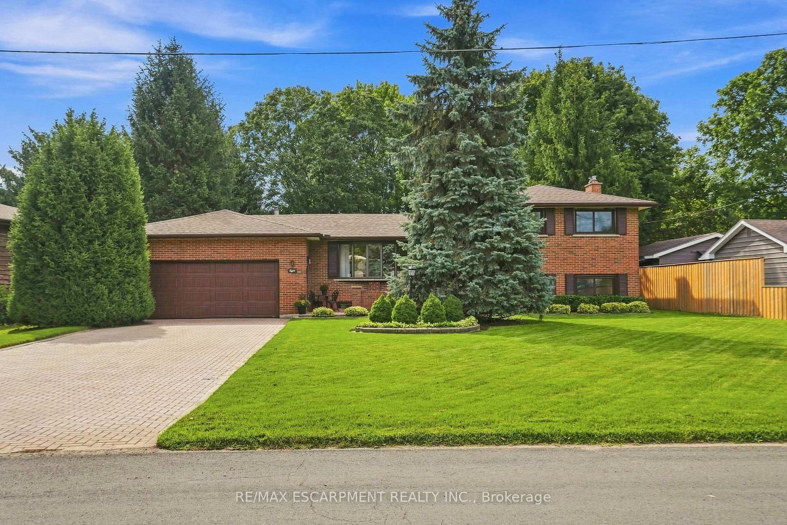 8 Norbert Street • Kitchener, ON photo 2