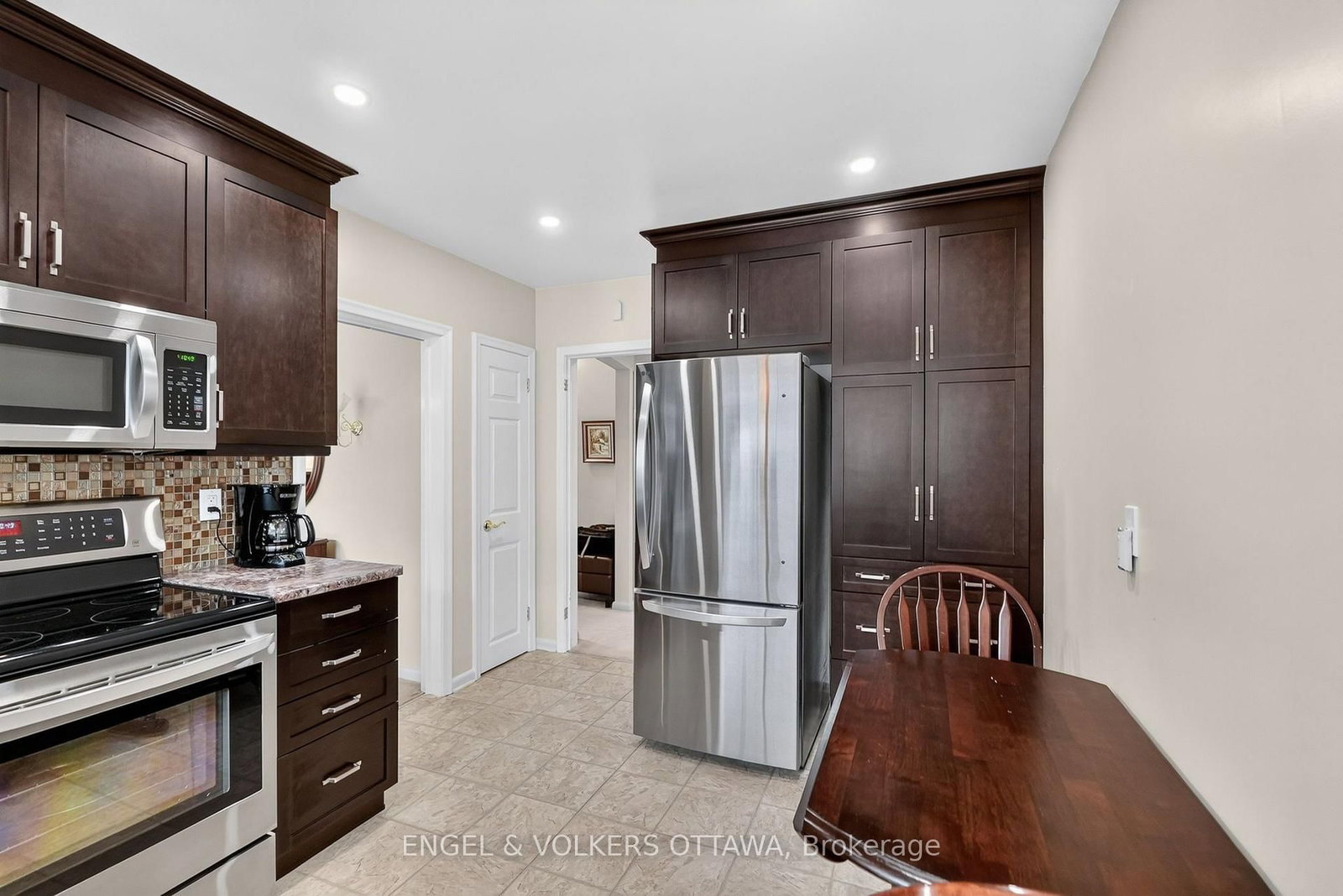 783 Wingate Drive • Ottawa, ON photo 8