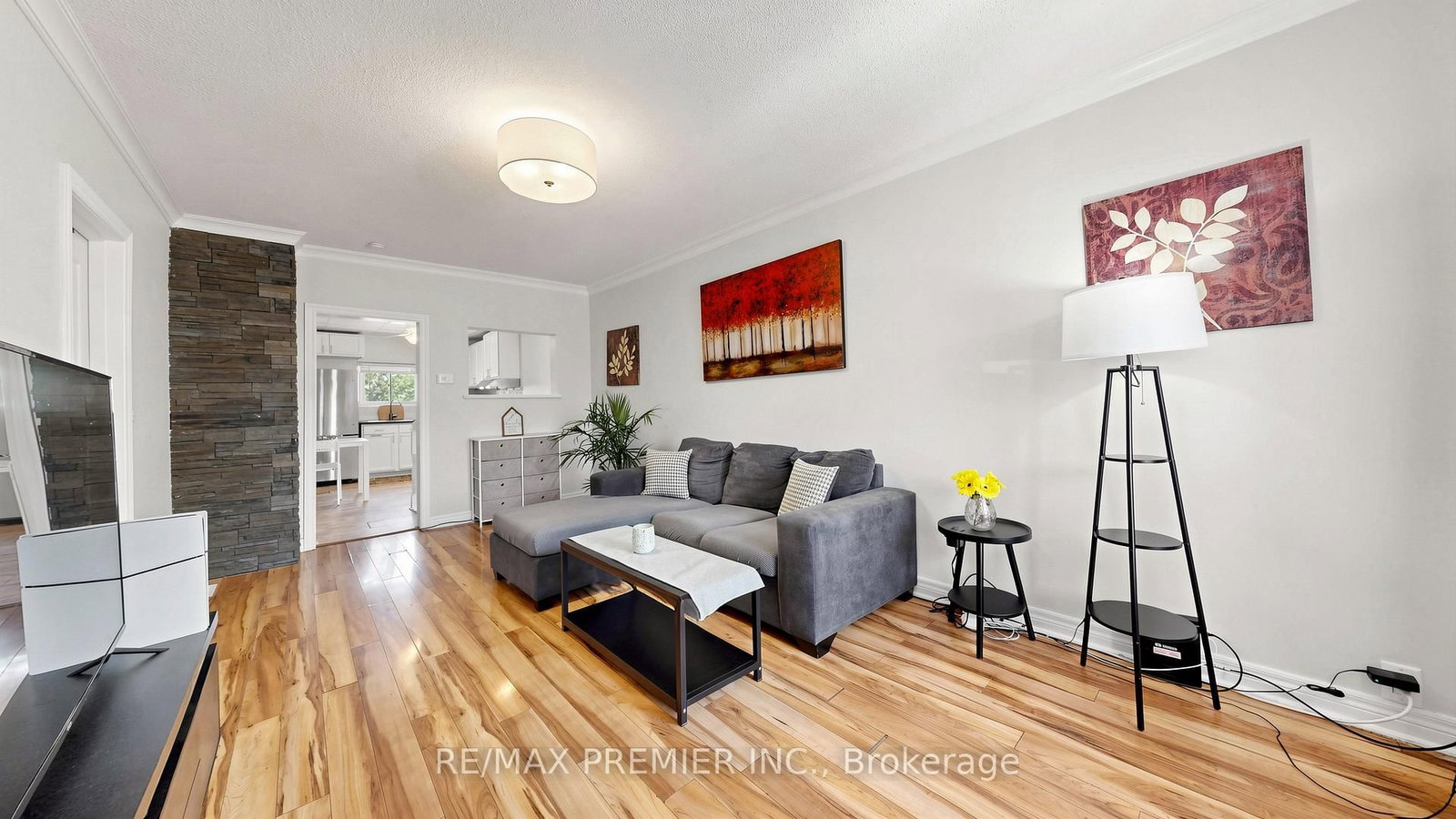 27 Cambridge Avenue • Hamilton, ON photo 7