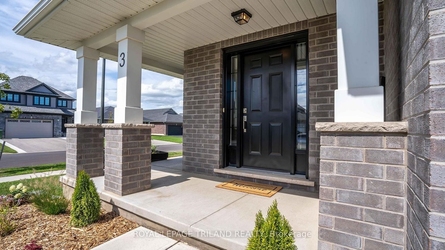 3 SILVERLEAF Path • St. Thomas, ON photo 2