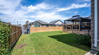 3 SILVERLEAF Path • St. Thomas, ON photo 5