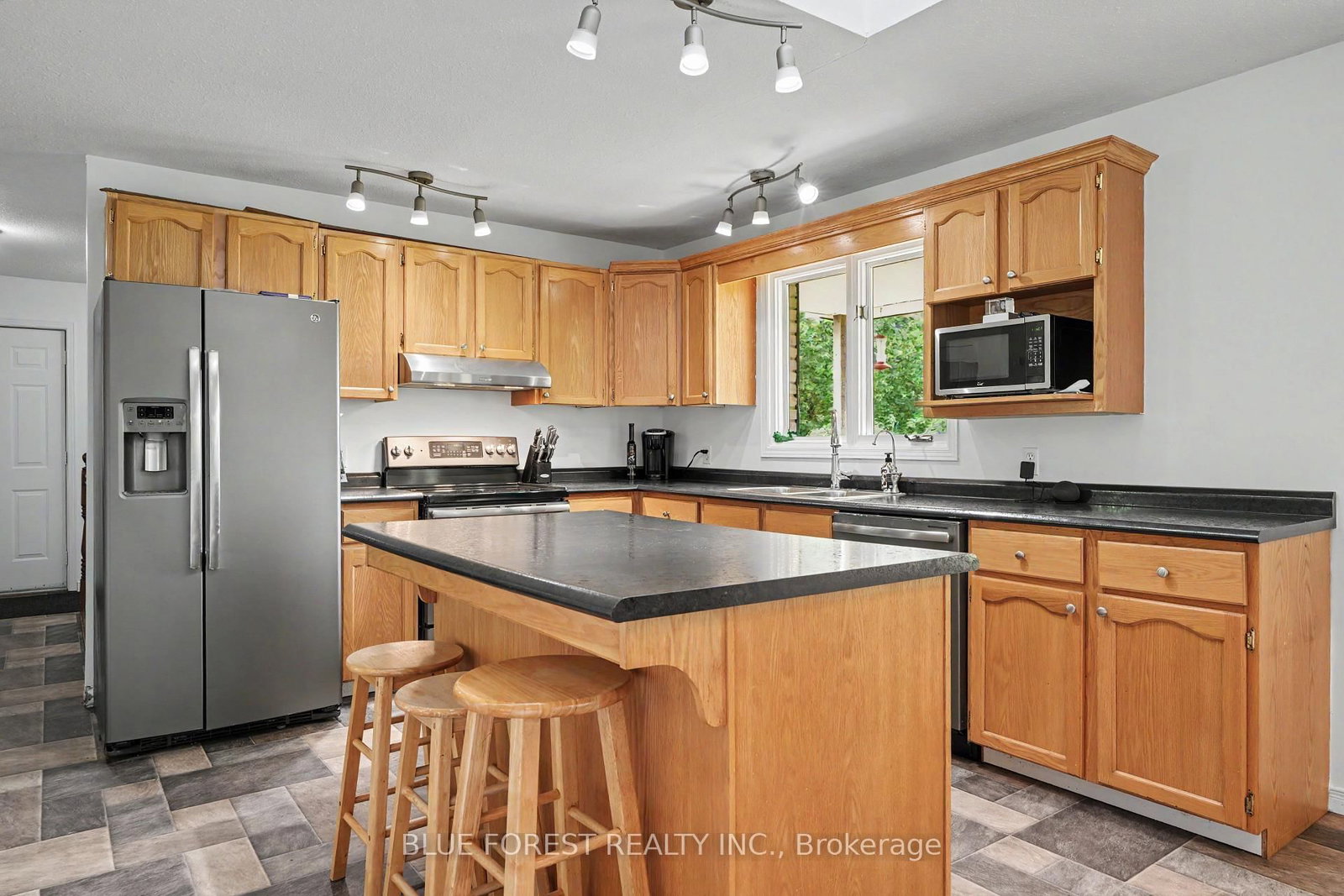 23706 Gray Line • West Elgin, ON photo 12