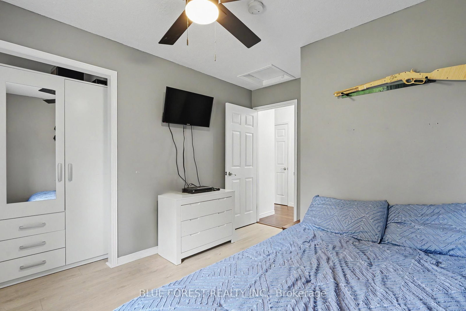 23706 Gray Line • West Elgin, ON photo 29