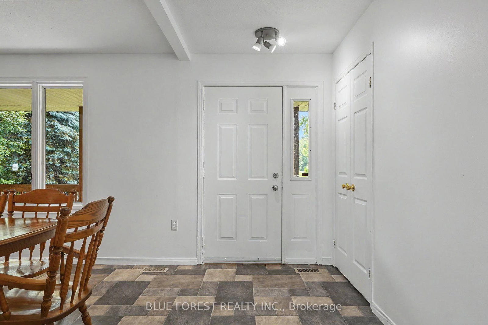 23706 Gray Line • West Elgin, ON photo 9