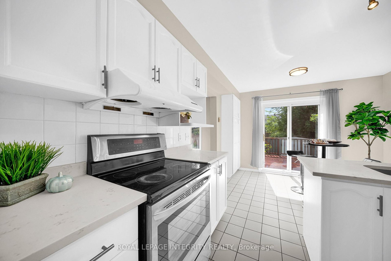 25 Springwater Drive • Ottawa, ON photo 17
