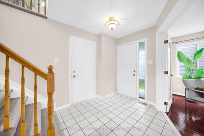 25 Springwater Drive • Ottawa, ON photo 4