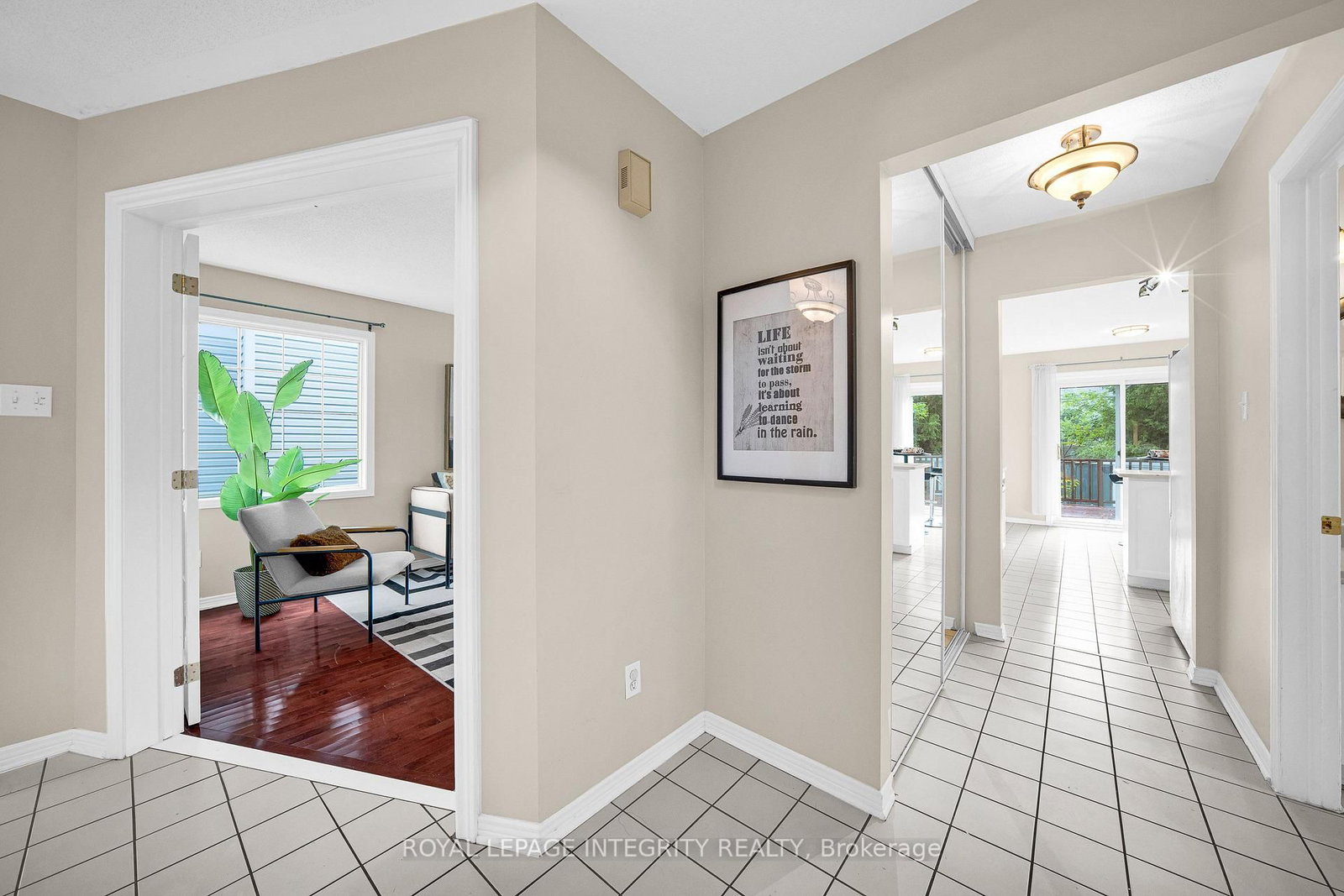 25 Springwater Drive • Ottawa, ON photo 6