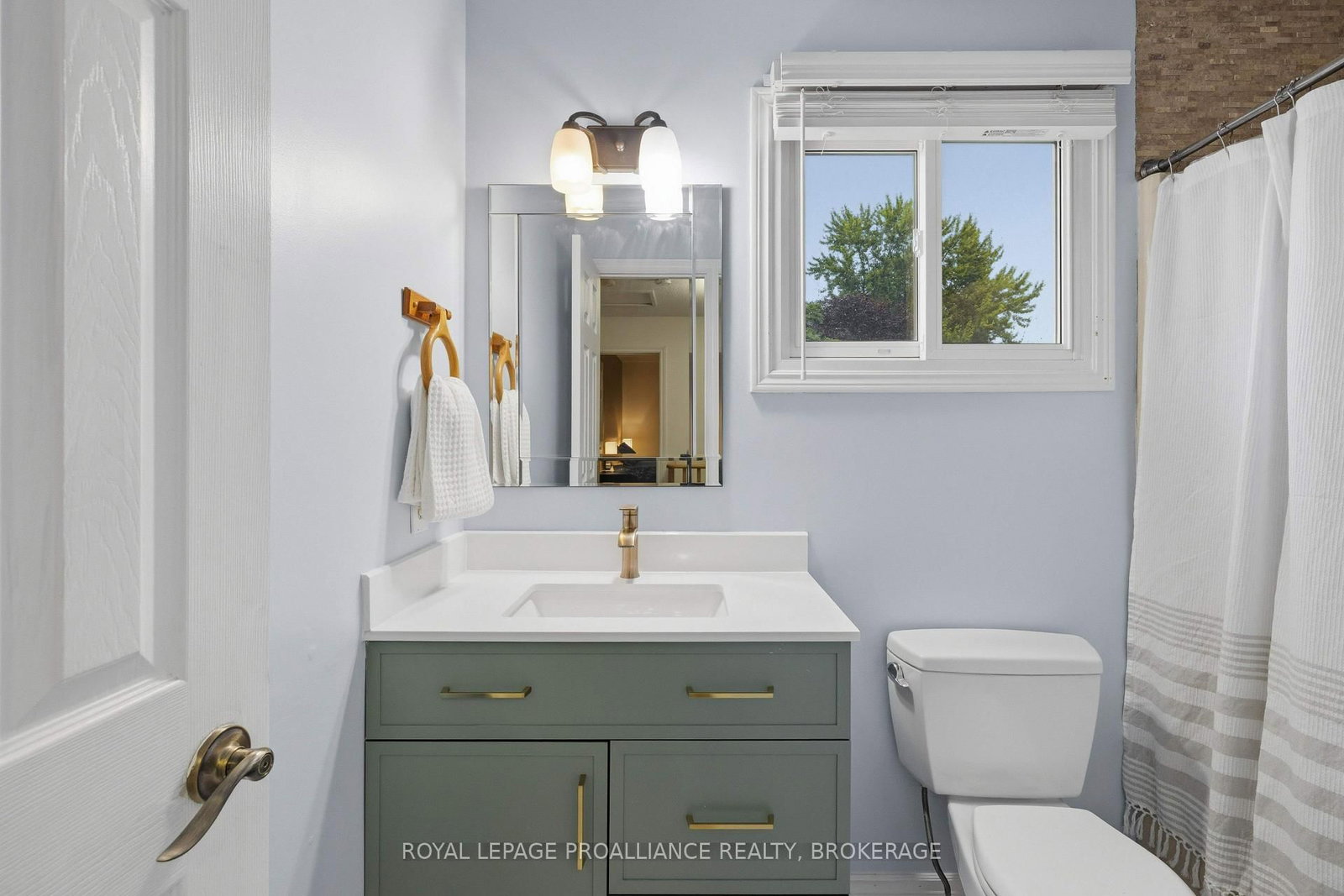 690 Davis Drive • Kingston, ON photo 17