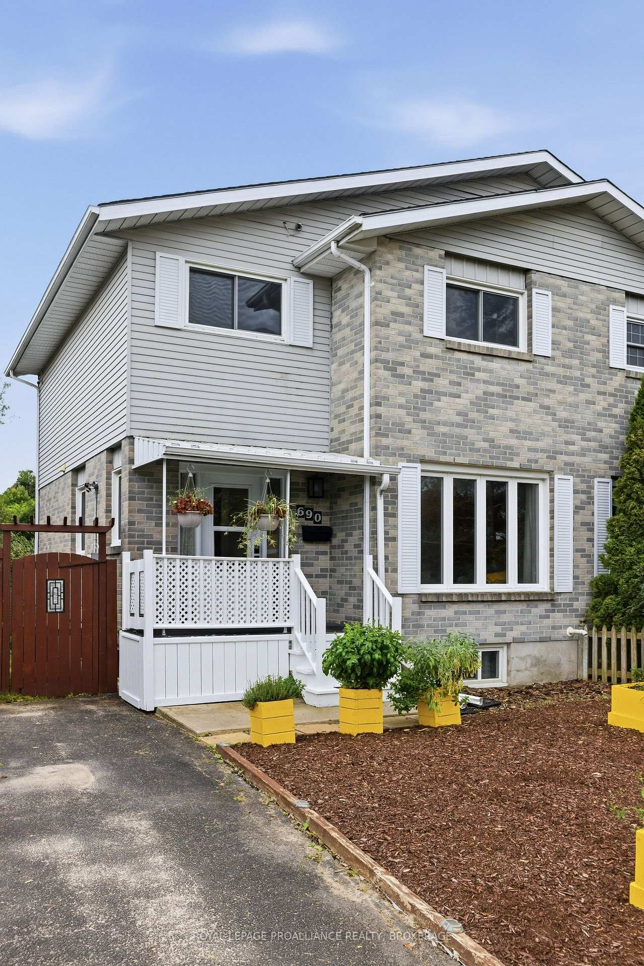690 Davis Drive • Kingston, ON photo 4