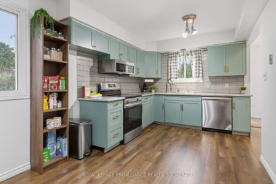 690 Davis Drive • Kingston, ON photo 9