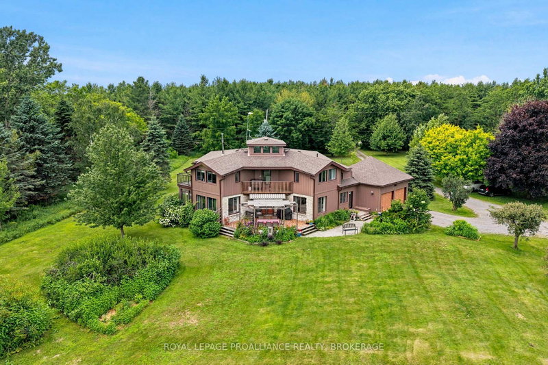2576 Howe Island Drive