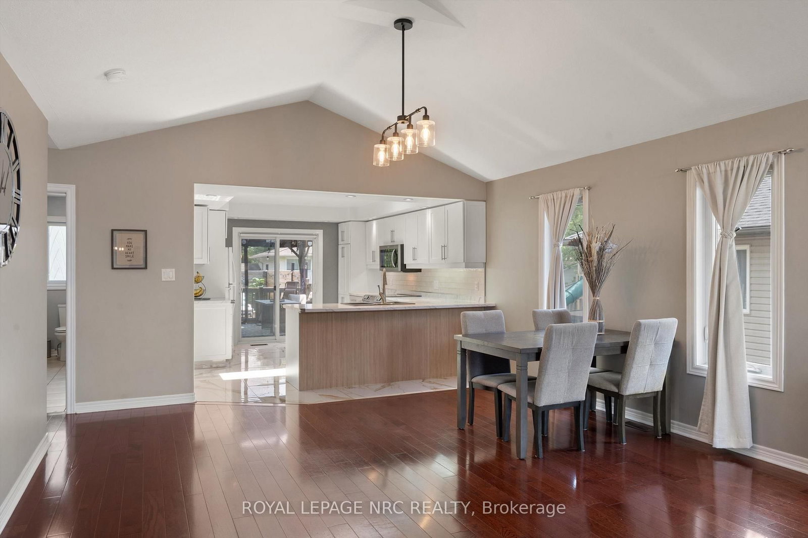346 Clare Avenue • Welland, ON photo 4