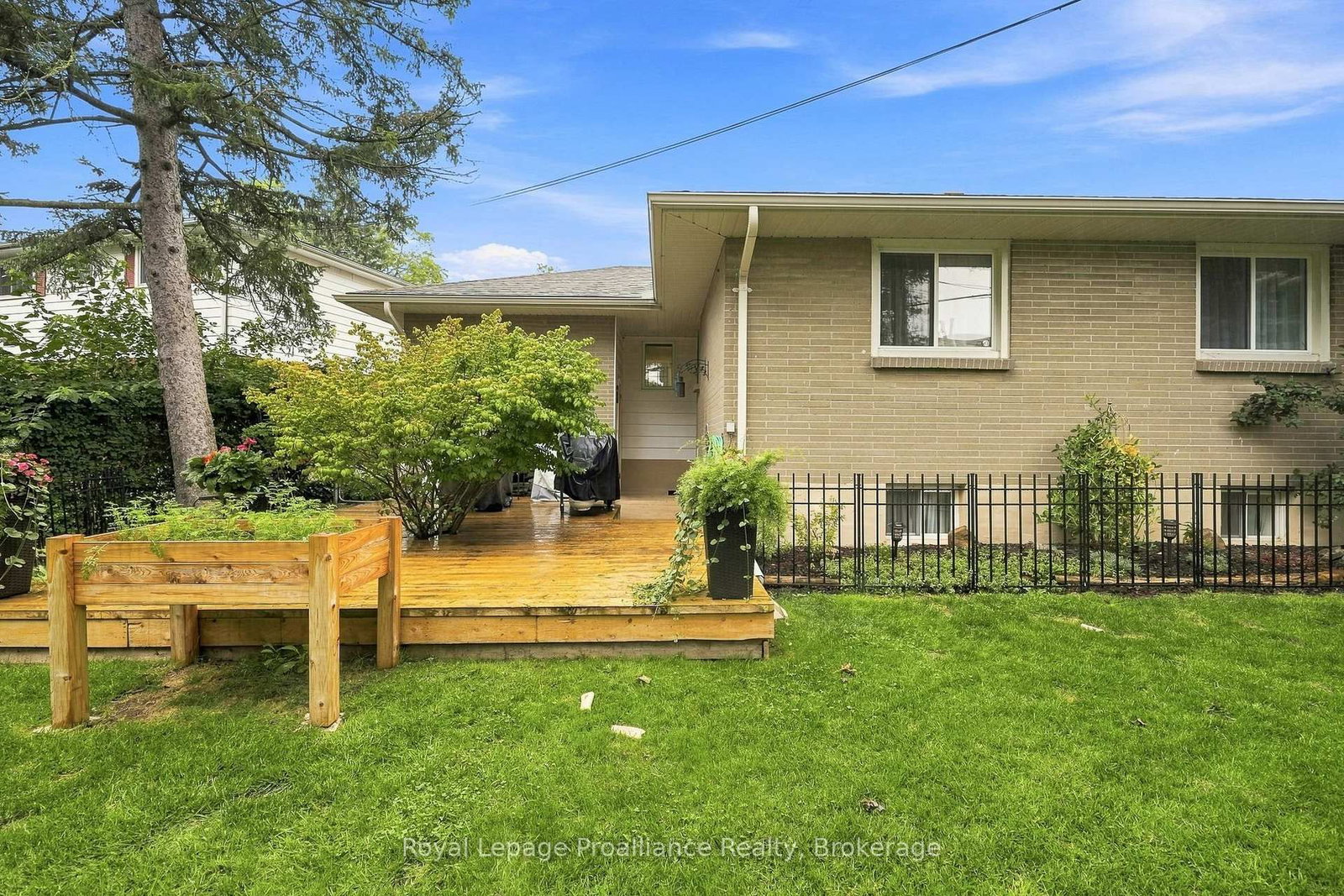 130 Hastings Drive • Belleville, ON photo 16