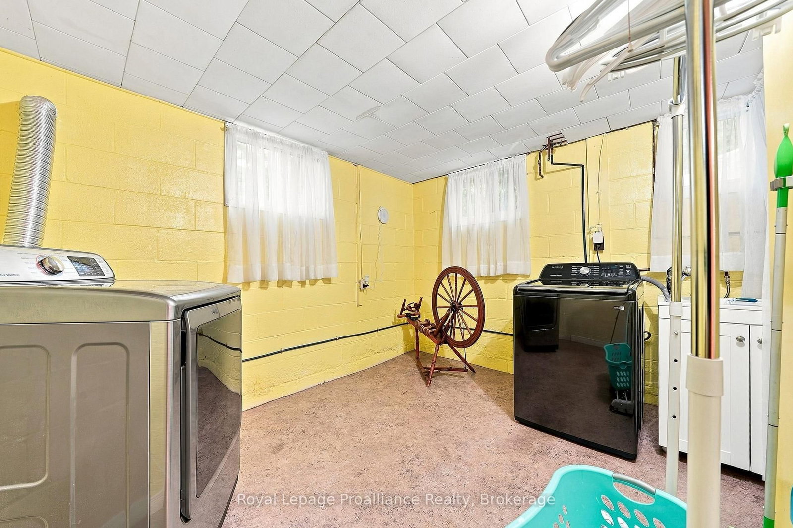 130 Hastings Drive • Belleville, ON photo 21