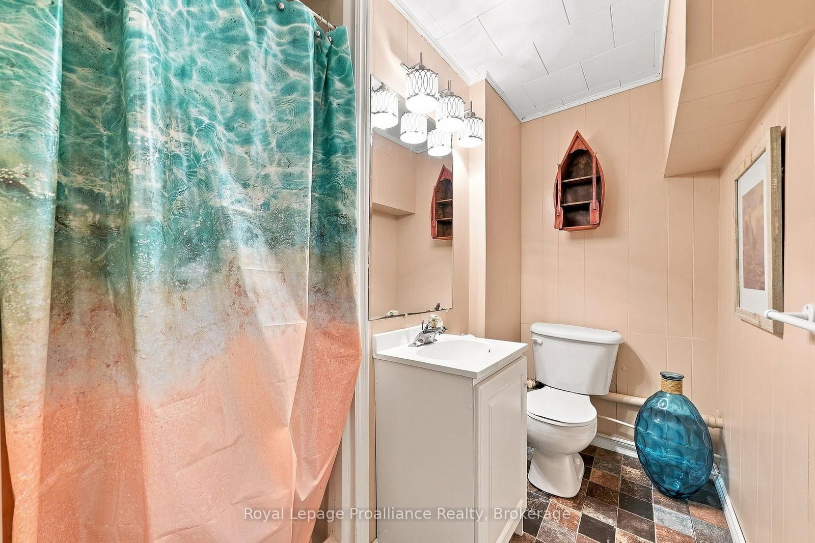 130 Hastings Drive • Belleville, ON photo 23