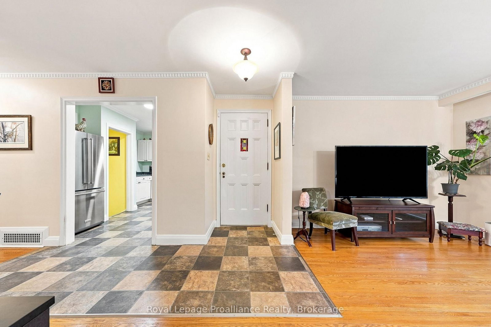 130 Hastings Drive • Belleville, ON photo 4
