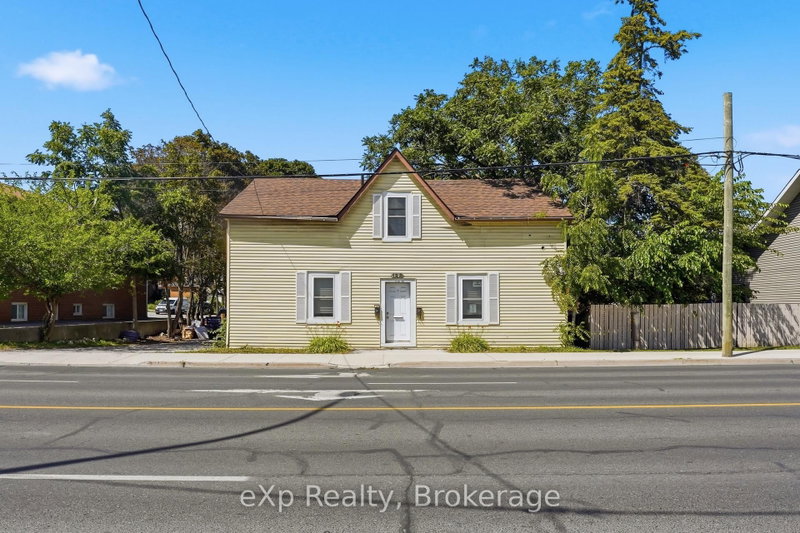 188 Dundas Street W
