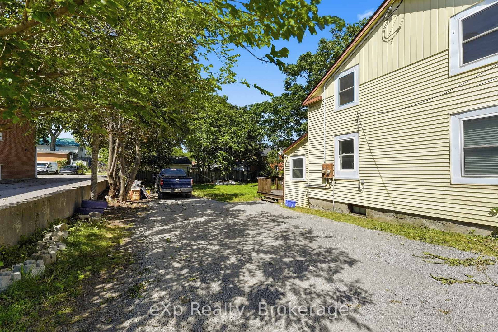 188 Dundas Street W • Quinte West, ON photo 2
