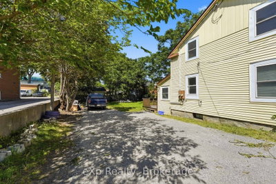188 Dundas Street W • Quinte West, ON photo 2