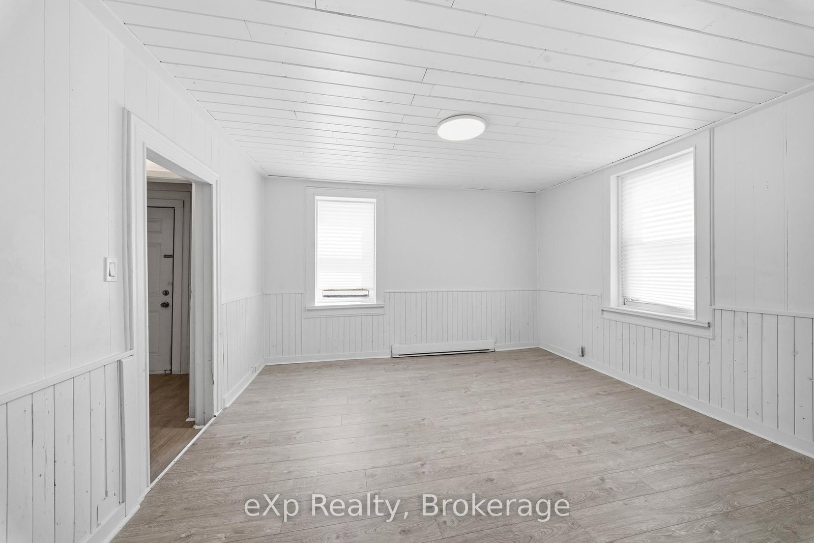188 Dundas Street W • Quinte West, ON photo 5