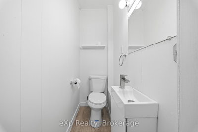 188 Dundas Street W • Quinte West, ON photo 8