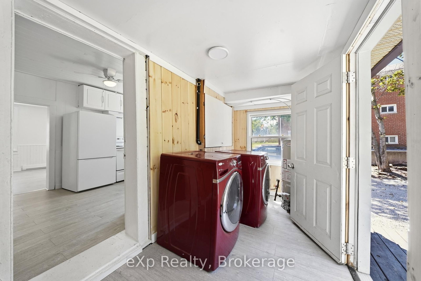 188 Dundas Street W • Quinte West, ON photo 9