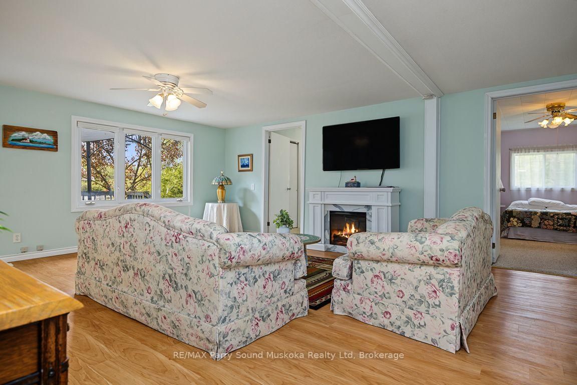 5 James Street • Seguin, ON photo 8