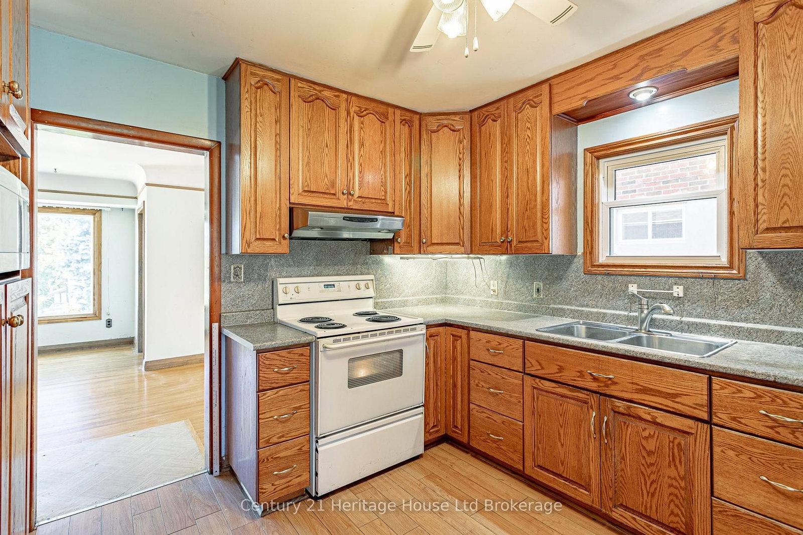 260 Butler Street • Woodstock, ON photo 10