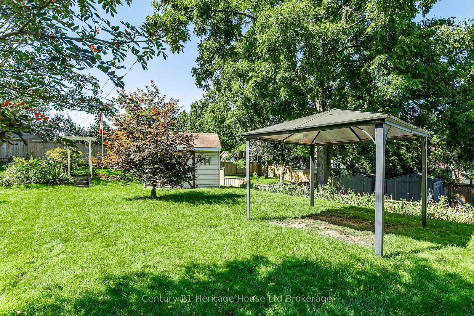 260 Butler Street • Woodstock, ON photo 24