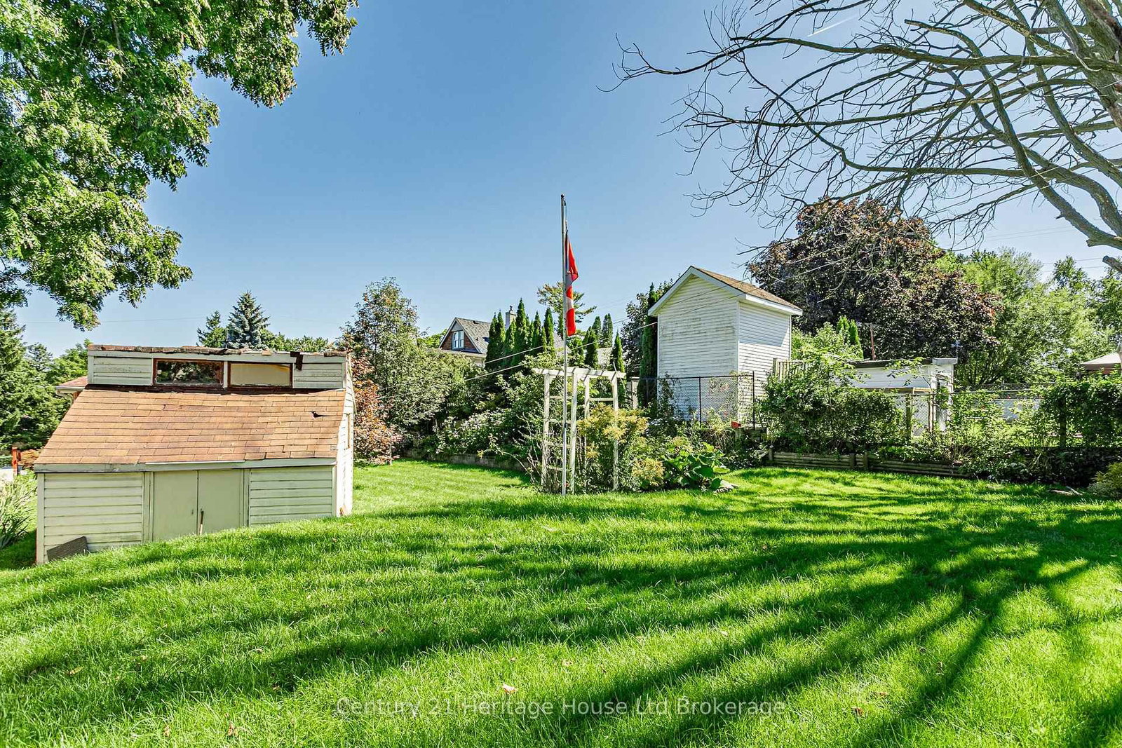 260 Butler Street • Woodstock, ON photo 27