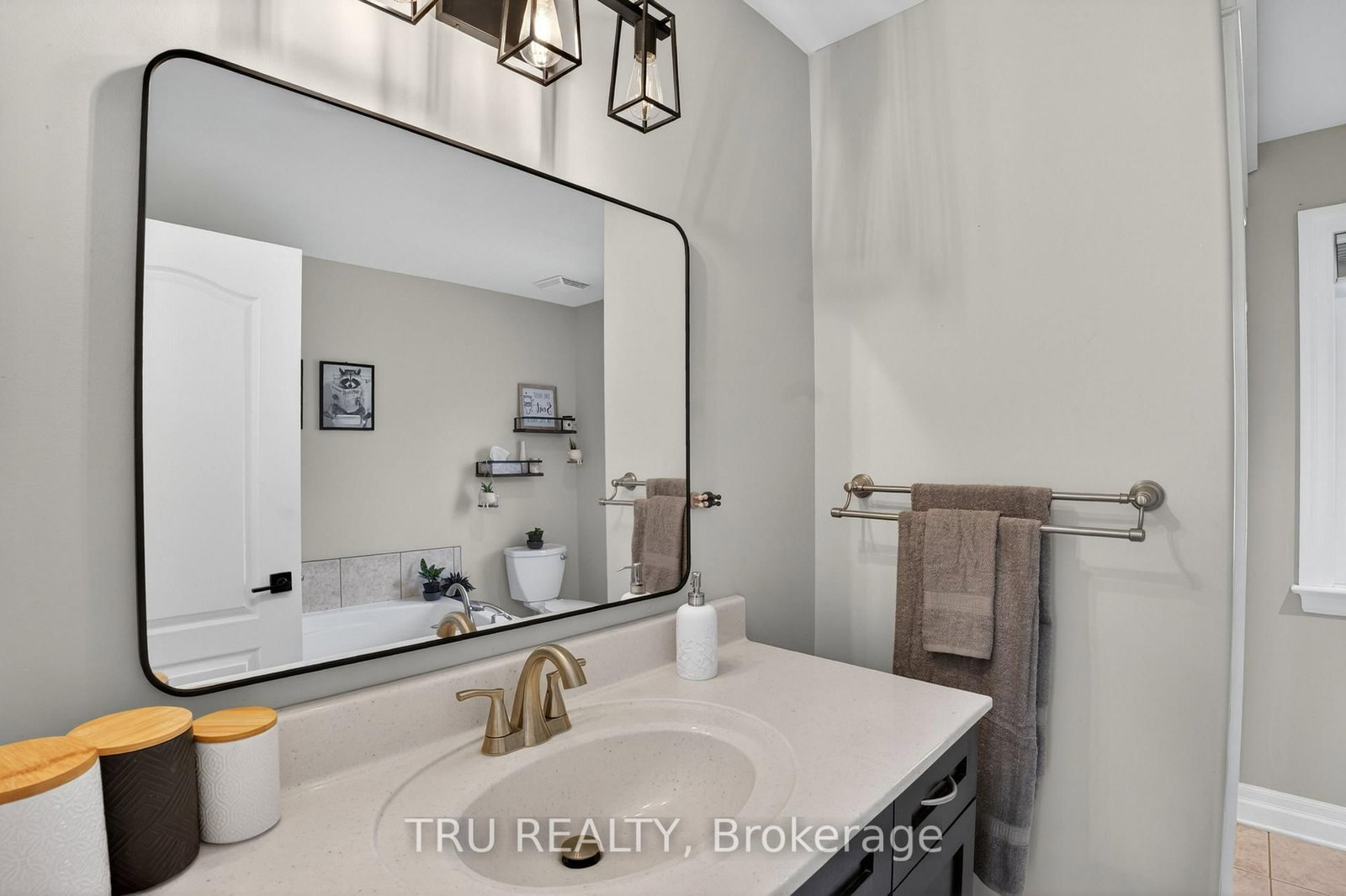 52 Kimberly Avenue • North Grenville, ON photo 14