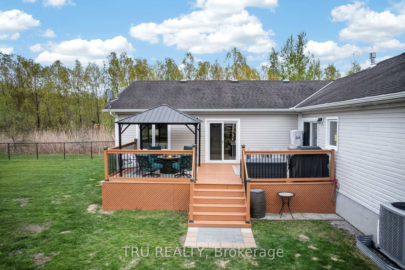 52 Kimberly Avenue • North Grenville, ON photo 41