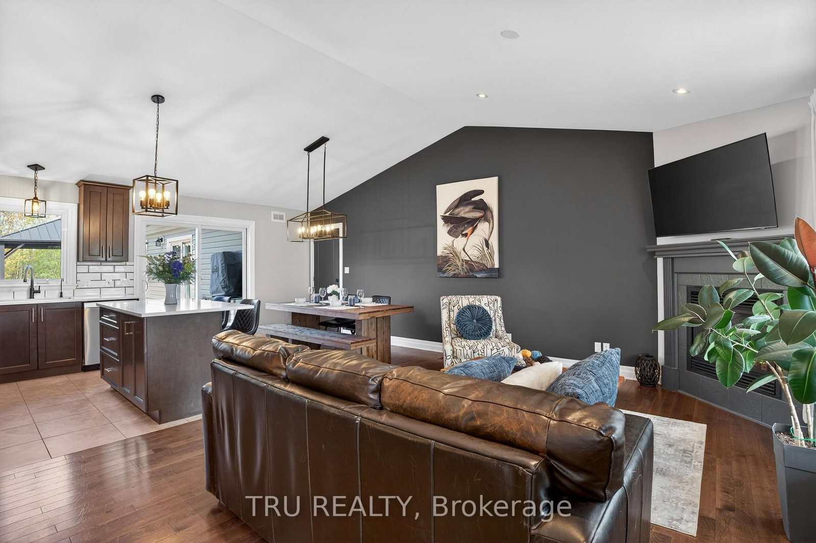 52 Kimberly Avenue • North Grenville, ON photo 6