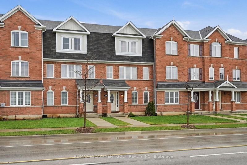 15 - 230 Avonsyde Boulevard