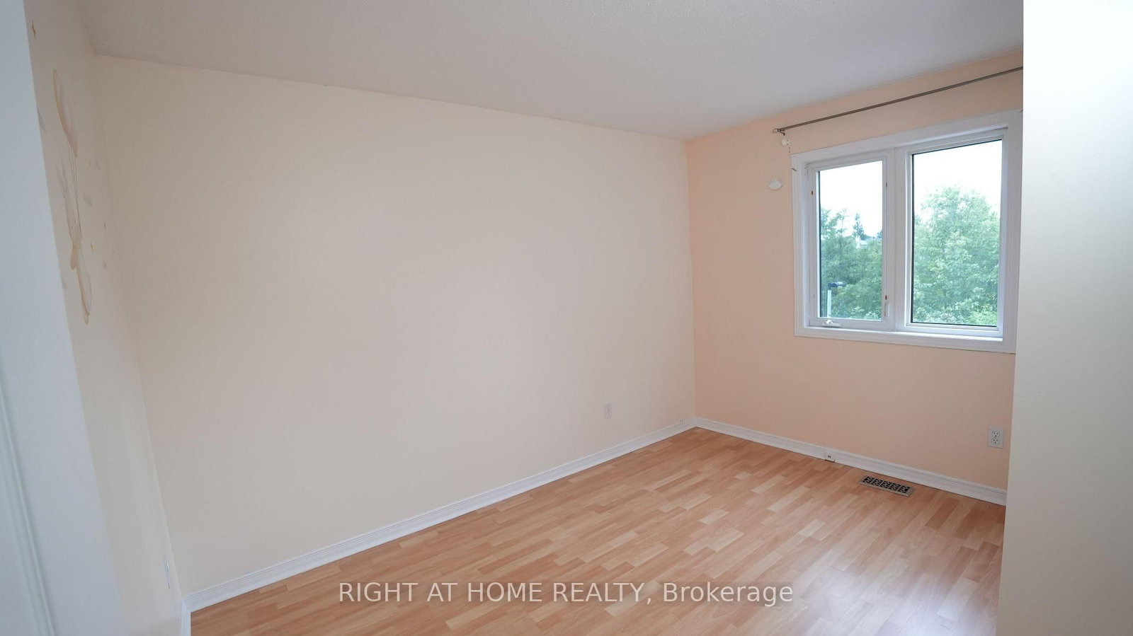 672 Farmbrook Crescent • Ottawa, ON photo 21