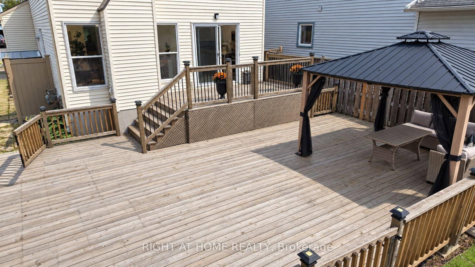 672 Farmbrook Crescent • Ottawa, ON photo 29