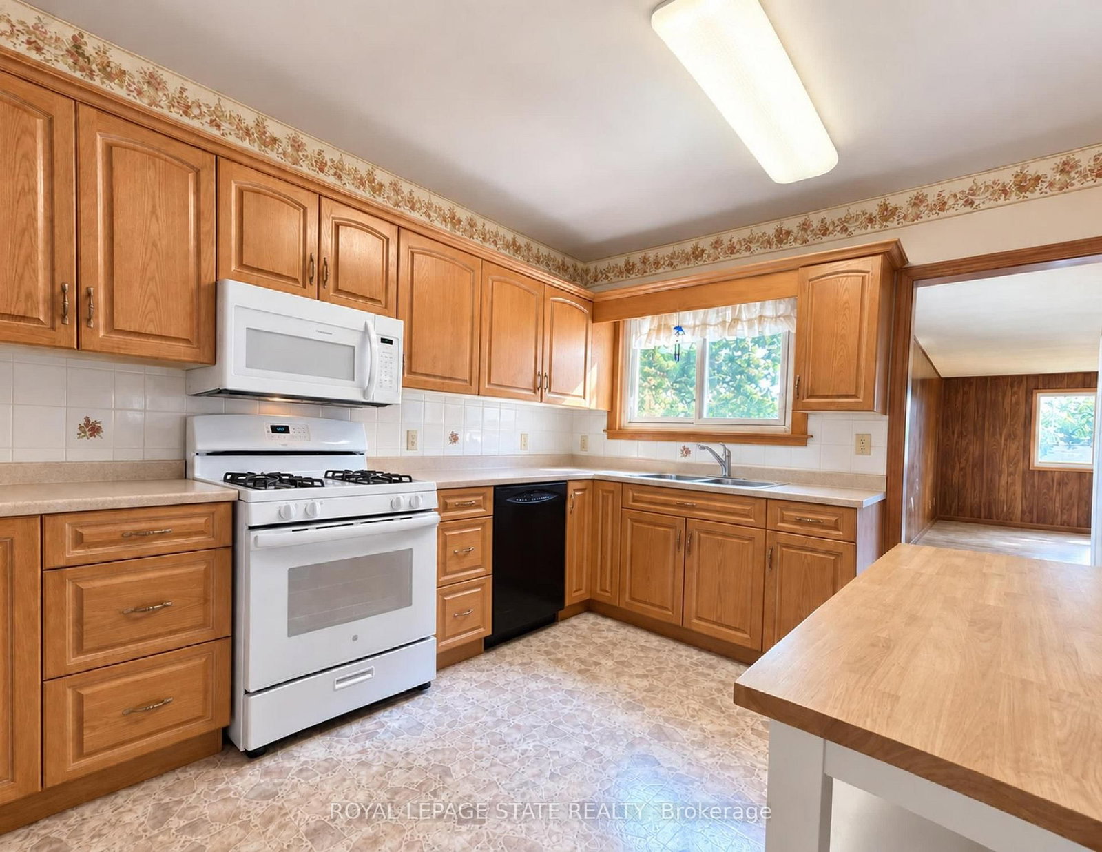 660 Burgess Avenue • Hamilton, ON photo 16