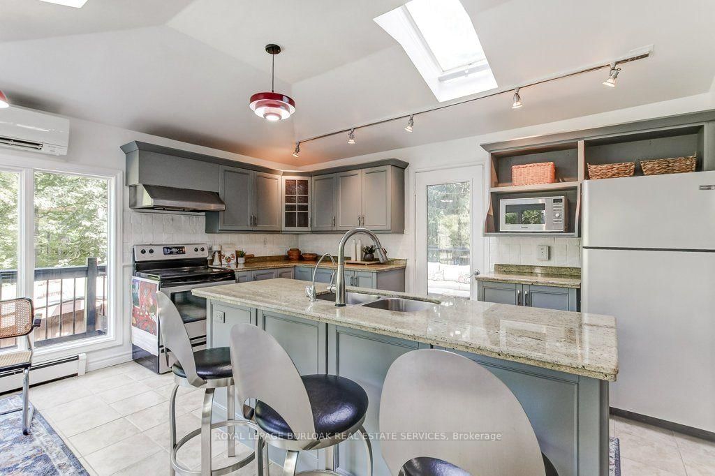 131 Parkview Avenue • Hamilton, ON photo 12