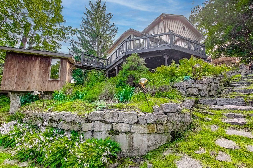 131 Parkview Avenue • Hamilton, ON photo 38