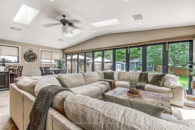 1094 Thornley Street • London South, ON photo 4