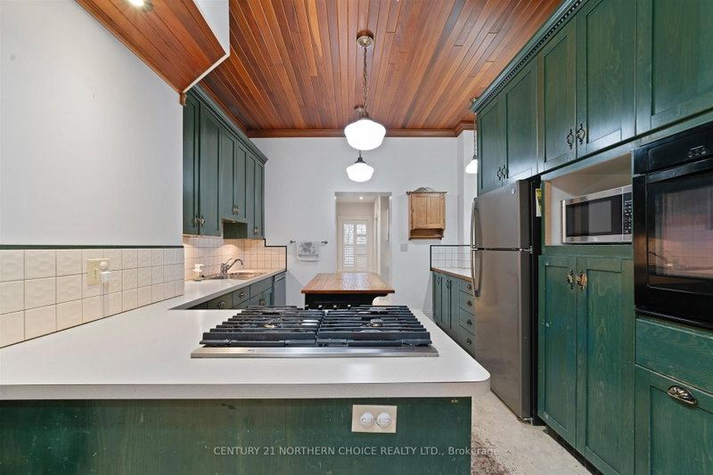 127 Fifth Avenue S