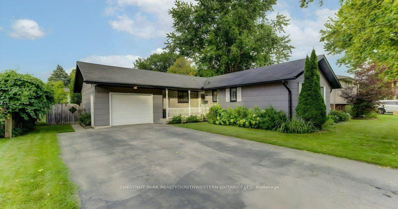 3 BLUE HERON Court