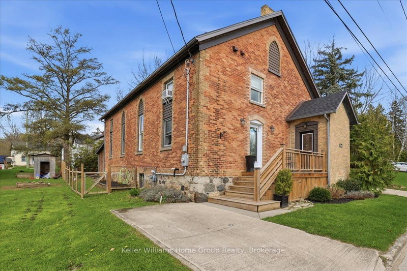 44 2nd Avenue