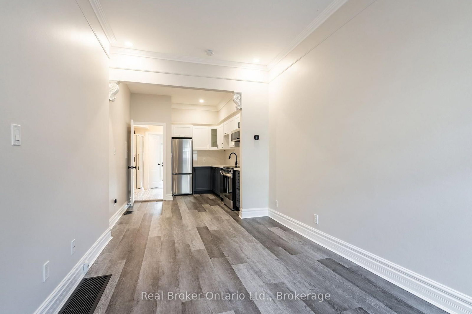 2 - 279 Main Street W, Hamilton 5