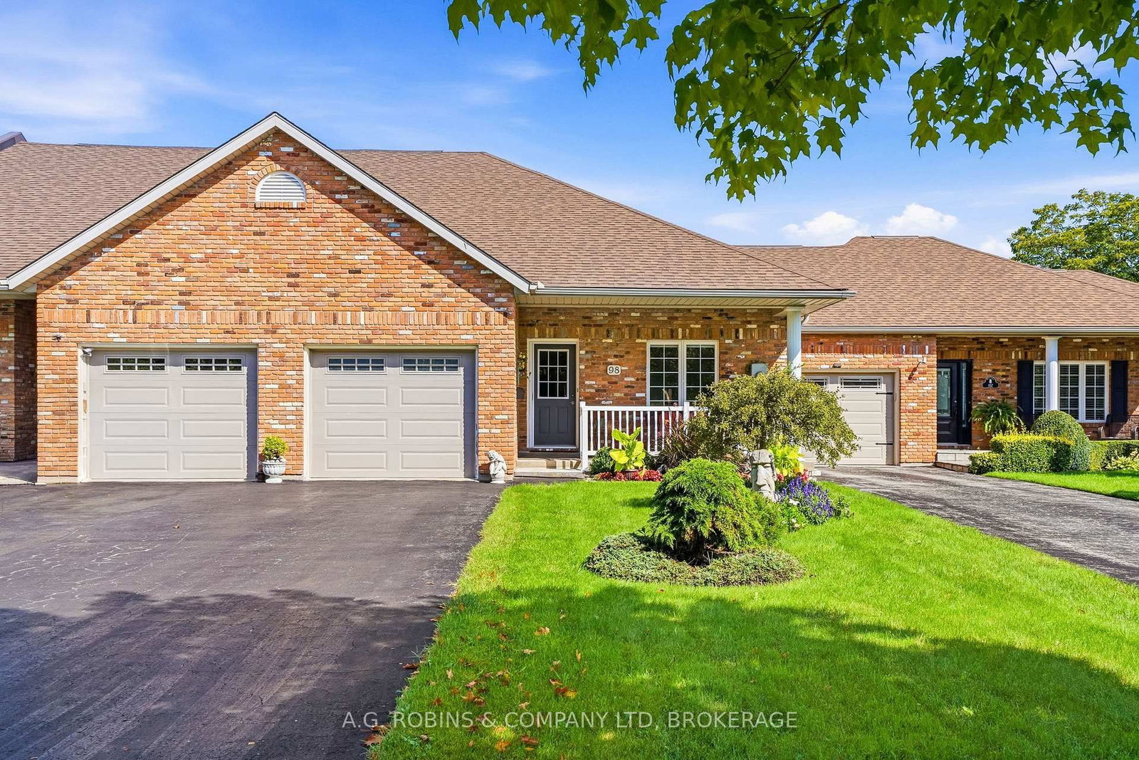98 Maple Street • Port Colborne, ON photo 1